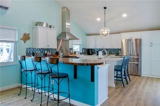 2372 Baybreeze St in Saint James City, FL - Building Photo - Building Photo