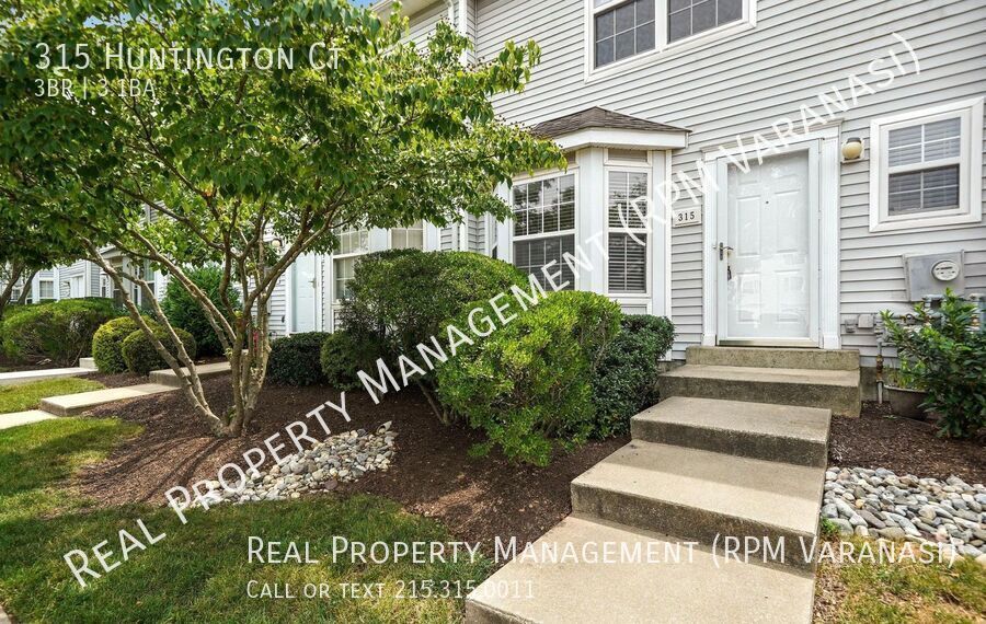 315 Huntington Ct in West Chester, PA - Building Photo