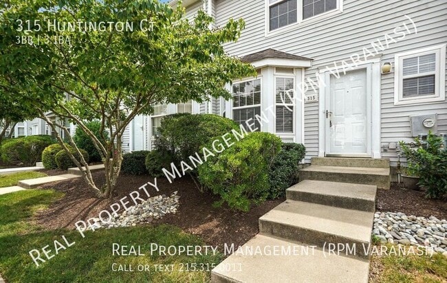 property at 315 Huntington Ct