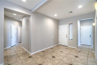 2647 Ivoryhill St in Las Vegas, NV - Building Photo - Building Photo