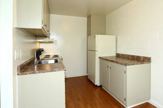 River Arms Apartments in Reno, NV - Building Photo - Interior Photo