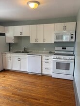 329 Christina St N in Sarnia, ON - Building Photo - Building Photo