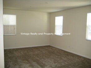 298 W Santa Clara Dr in Mountain House, CA - Building Photo - Building Photo