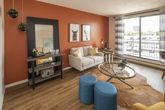 Lakeview Apartments in Ottawa, ON - Building Photo - Building Photo