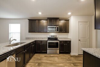 10934 Chatham Ct in Converse, TX - Building Photo - Building Photo