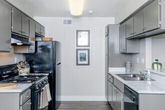 Aspire of the High Desert in Victorville, CA - Building Photo - Building Photo