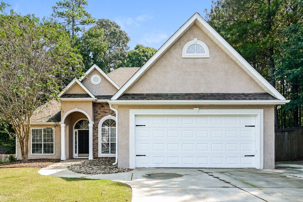 166 Freeman Forest Dr in Newnan, GA - Building Photo