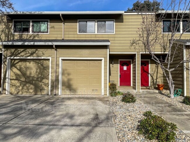 700 Chiquita Ave in Mountain View, CA - Building Photo - Building Photo