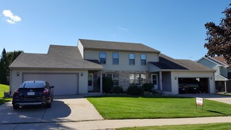 475 Overland Trl in Grafton, WI - Building Photo