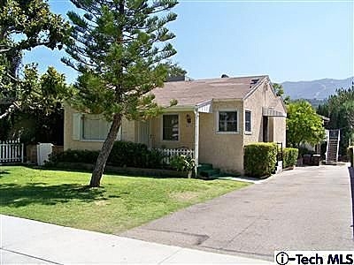 3236 MONTROSE Ave in La Crescenta, CA - Building Photo