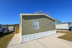 1752 Hogue Ave in Apopka, FL - Building Photo