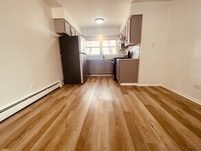 8921 S Cottage Grove Ave in Chicago, IL - Building Photo - Building Photo