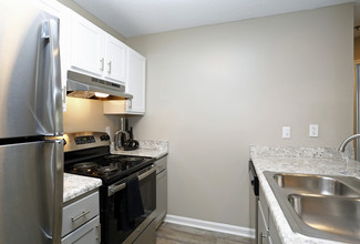 Concord Apartments in Raleigh, NC - Building Photo - Interior Photo