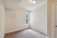 1622 Jefferson St photo'