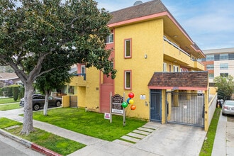 1000 Orange Grove Ave in Glendale, CA - Foto de edificio - Building Photo