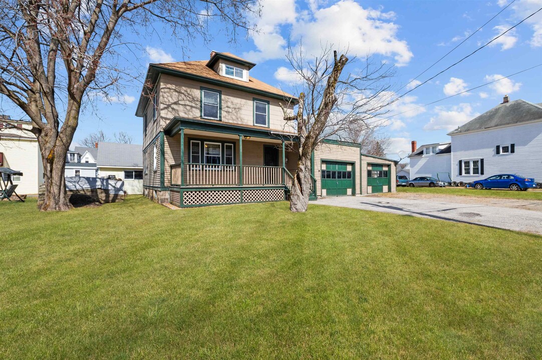26 Viking St in Berlin, NH - Building Photo
