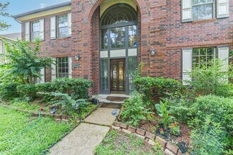1306 N Gabriel River Cir in Sugar Land, TX - Building Photo - Building Photo