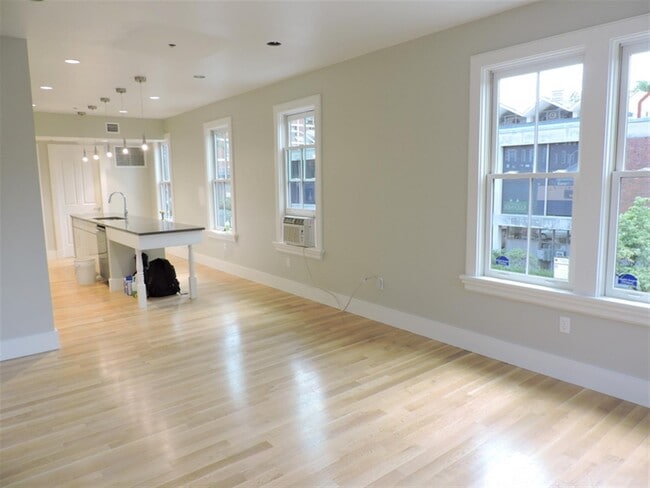 40 Bow St, Unit 3 in Cambridge, MA - Building Photo - Building Photo