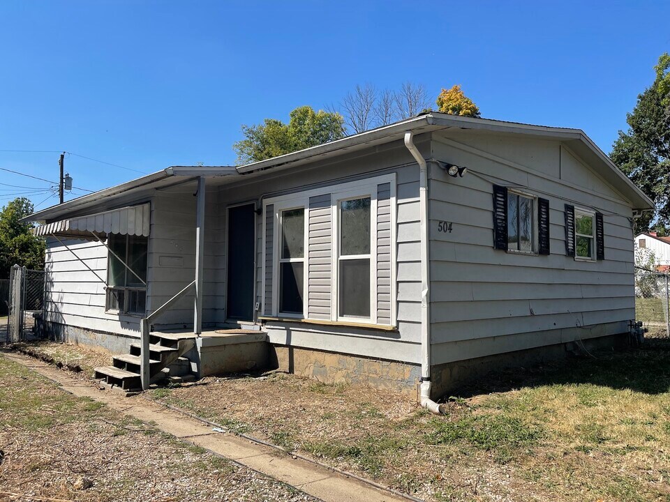 504 Pixley St in Danville, IL - Building Photo