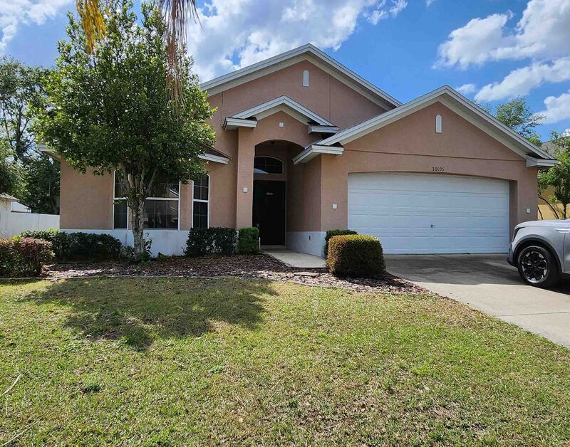30105 Pga Dr in Sorrento, FL - Building Photo