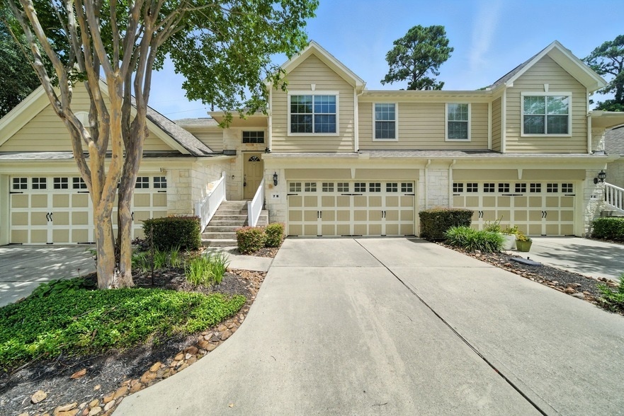 13600 Breton Ridge St, Unit 7B in Houston, TX - Building Photo