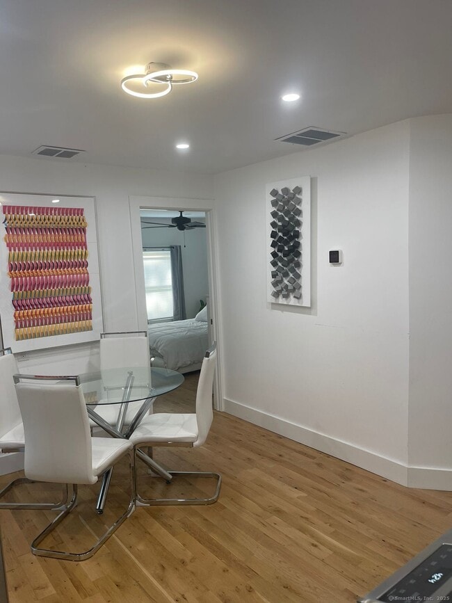 459 Blatchley Ave in New Haven, CT - Building Photo - Building Photo