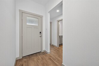 610 Hidden Brk Dr in Baytown, TX - Building Photo - Building Photo