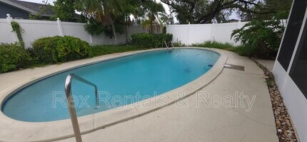 3184 62nd Way N in St. Petersburg, FL - Building Photo - Building Photo