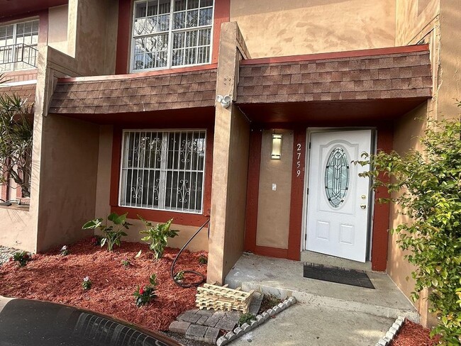 2759 NW 198th Ter in Miami Gardens, FL - Building Photo - Building Photo