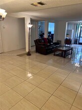 3680 Inverrary Dr in Lauderhill, FL - Building Photo - Building Photo