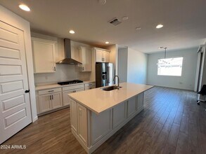 9844 E Satellite Dr in Mesa, AZ - Foto de edificio - Building Photo