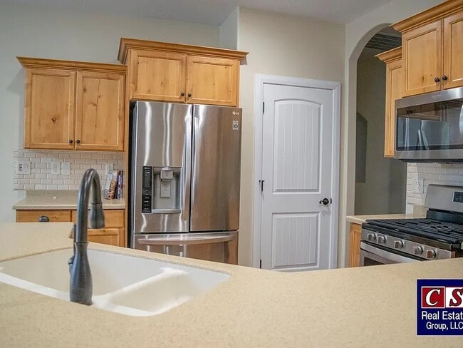 388 N 3380 W in Hurricane, UT - Foto de edificio - Building Photo