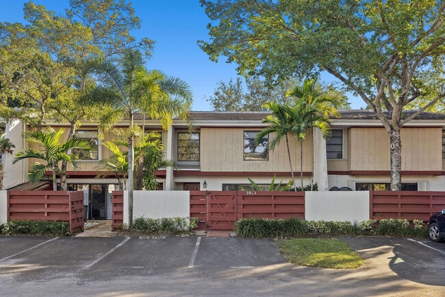 property at 3012 Willow Ln