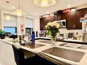 31 Glenville Ave, Unit 31 in Boston, MA - Foto de edificio - Building Photo