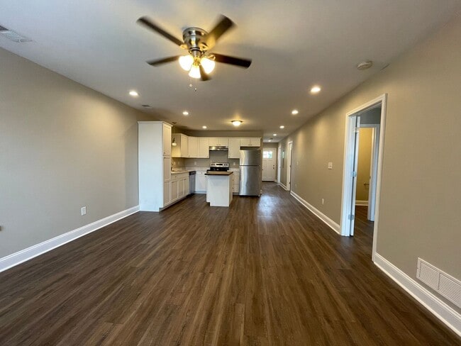 830 Bryan Ave in Lexington, KY - Foto de edificio - Building Photo