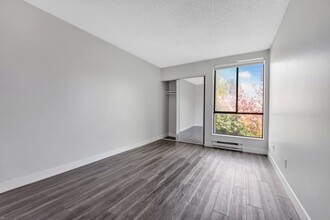 Fraser Place Apartments in Richmond, BC - Building Photo - Building Photo