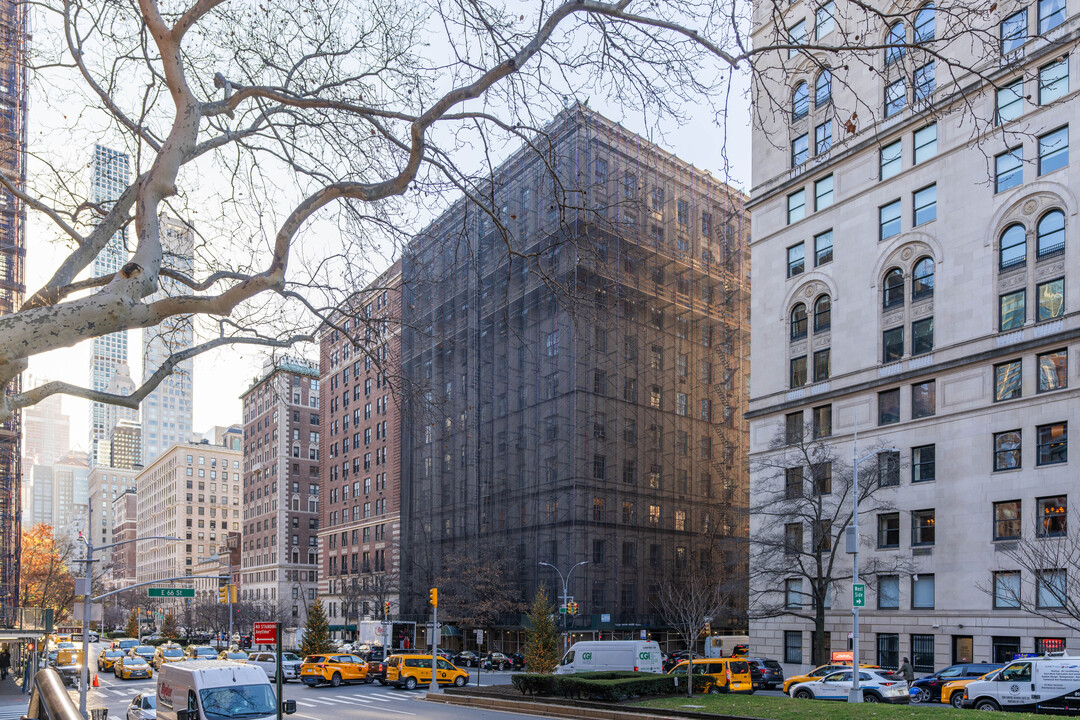 Medical Cooperatives in Residential Building in New York, NY - Foto de edificio