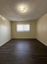 2418 Atlantic Ave in Long Beach, CA - Building Photo - Building Photo