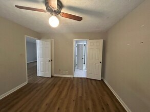 505 Williamsburg Way in Fayetteville, GA - Building Photo - Building Photo