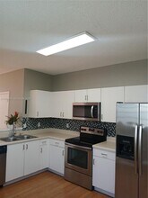 3618 San Simeon Cir in Weston, FL - Foto de edificio - Building Photo