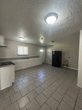 1915 Legion St in Lake Charles, LA - Building Photo - Building Photo