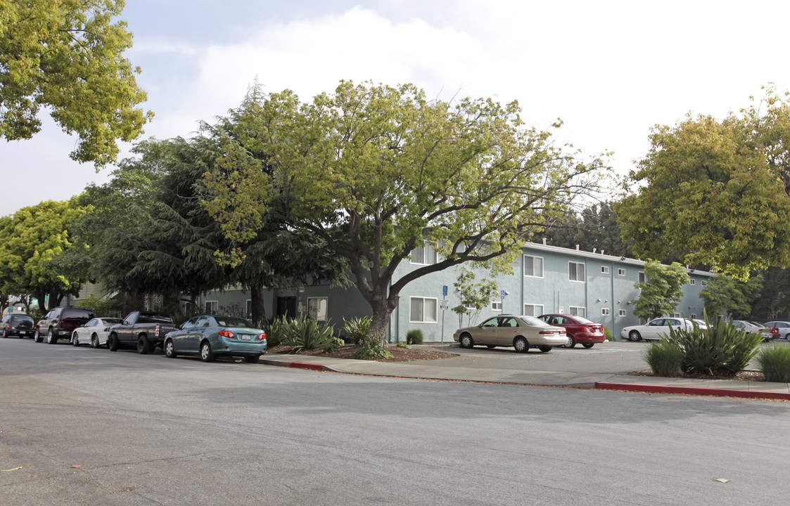 The Surf in San Leandro, CA - Building Photo