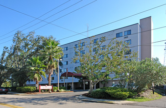 Lake Ella Manor in Tallahassee, FL - Building Photo - Building Photo