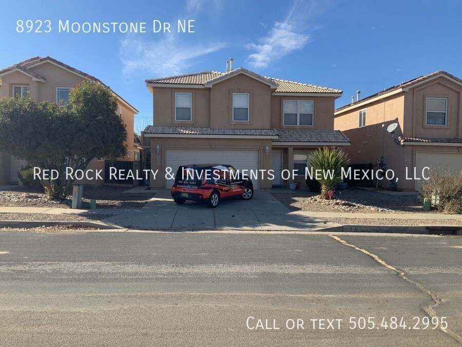 8923 Moonstone Dr NE in Albuquerque, NM - Foto de edificio