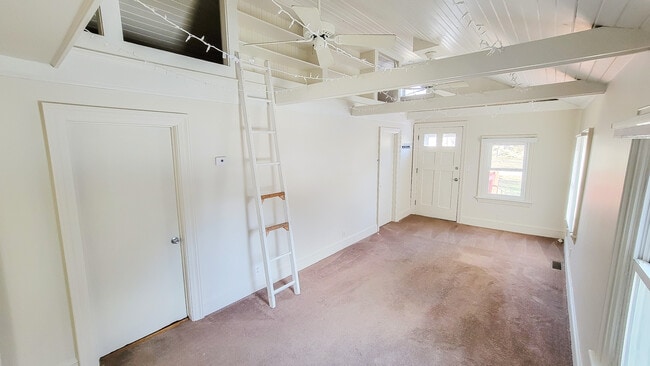 2351 Ashland St in Oshkosh, WI - Building Photo - Building Photo