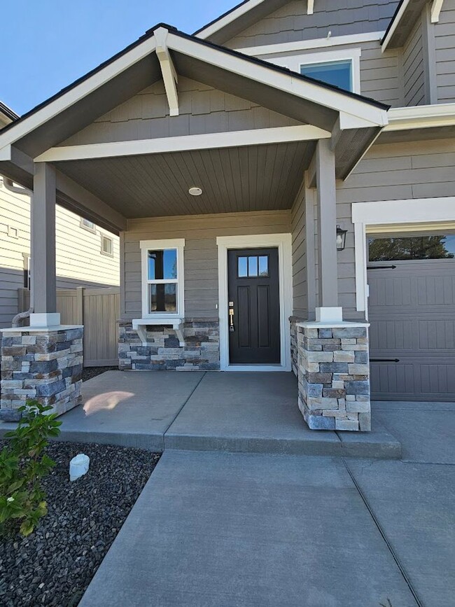 4032 N Glider Ave in Meridian, ID - Building Photo - Building Photo