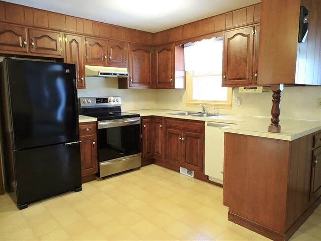 859 Cindy Ln in Lititz, PA - Building Photo - Building Photo