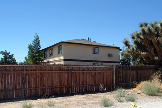 16030 Olive St in Hesperia, CA - Building Photo - Building Photo