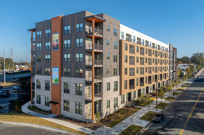 Solis LoSo in Charlotte, NC - Building Photo - Building Photo