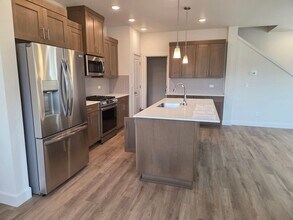 1915 Rosebud Ct in Forest Grove, OR - Building Photo - Building Photo